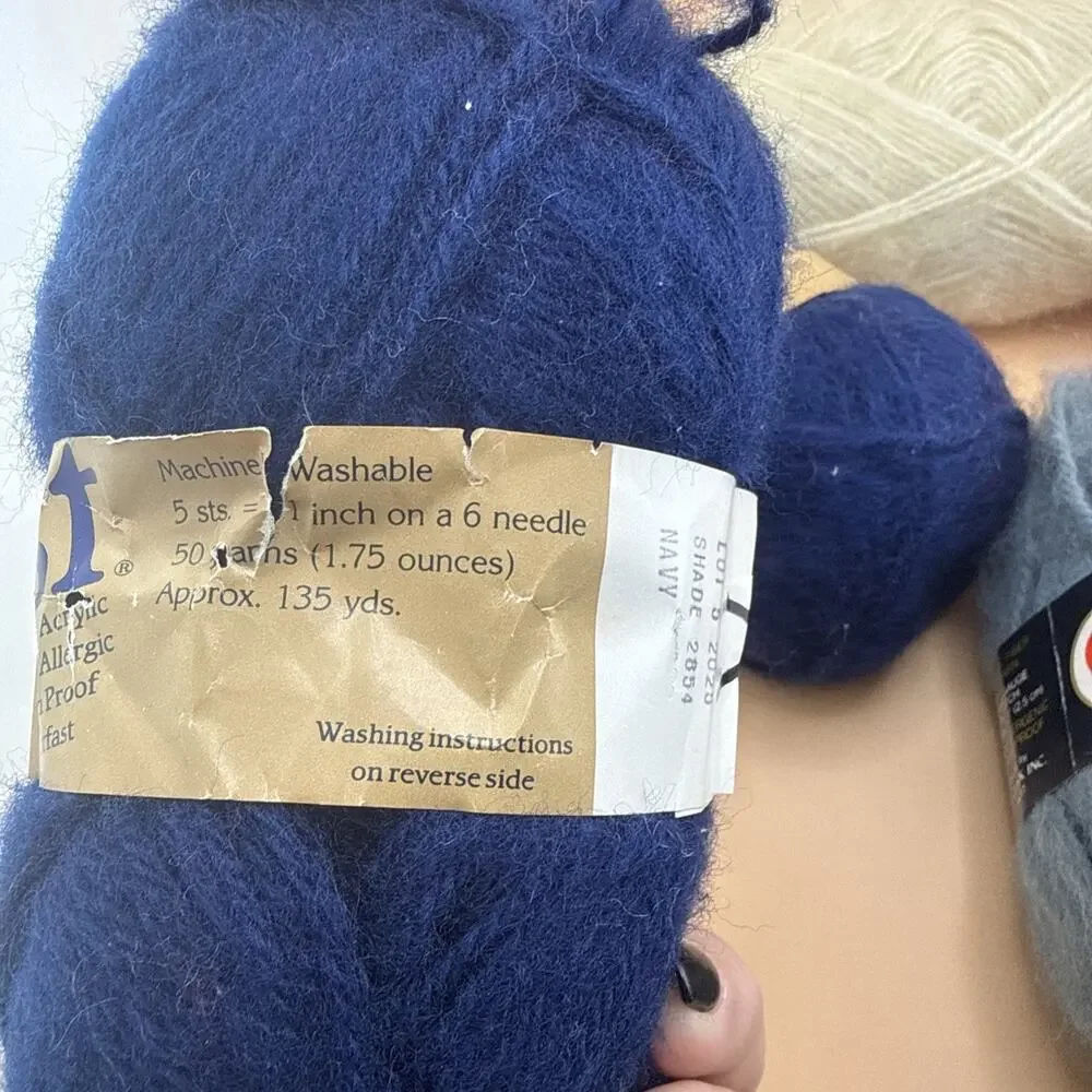 Red Heart Brunswick Lana Moro this yarn